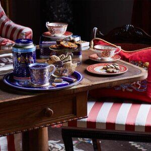 Royal Collection Trust Longest Reigning Monarch Tea Caddy - Empty